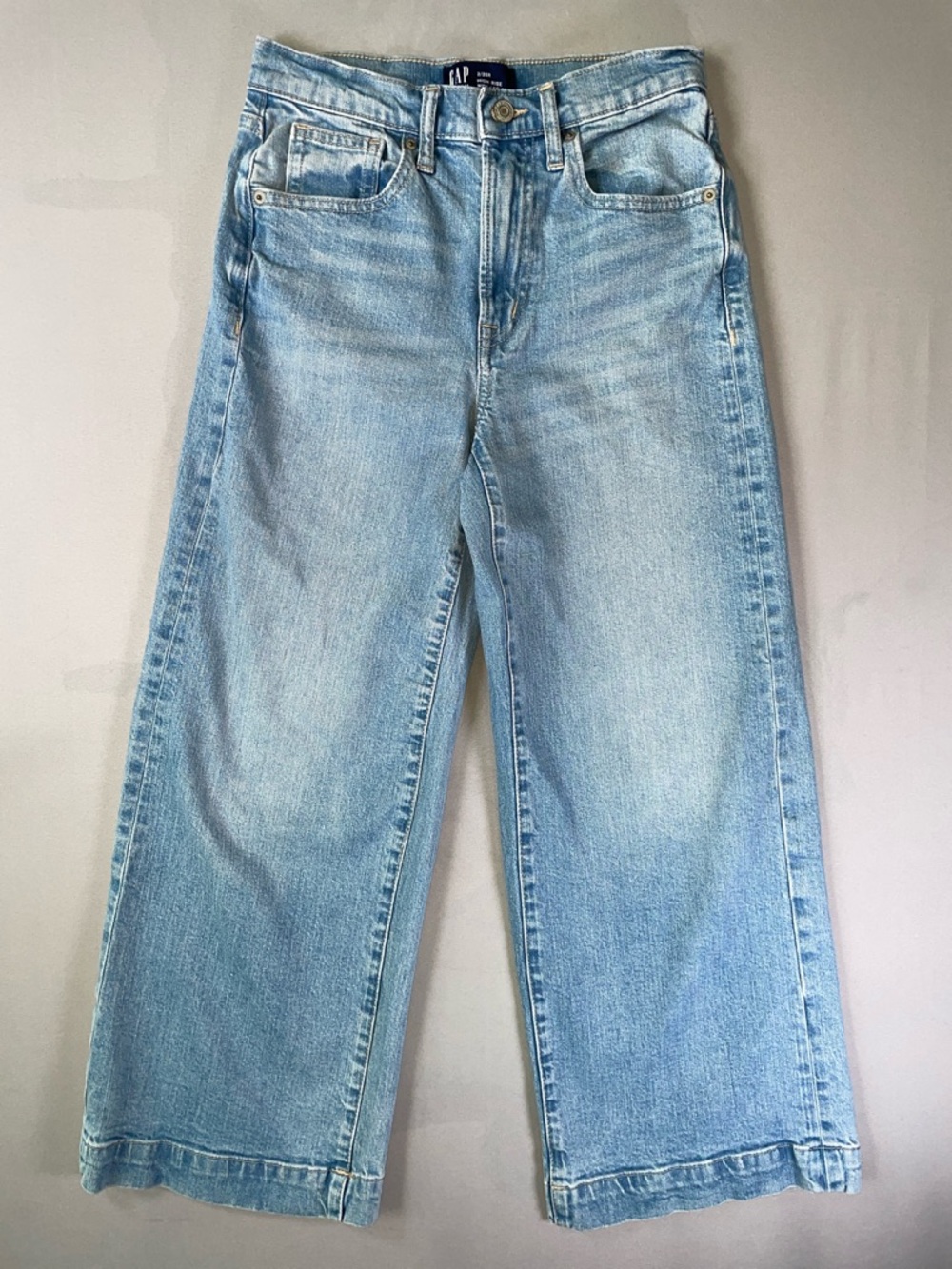GAP Wide Leg High Rise Cropped Light Blue Jeans Size 2